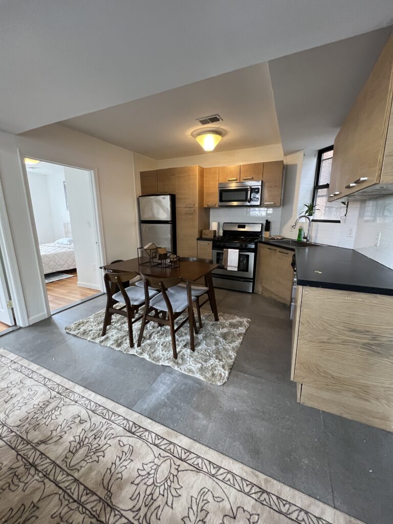 39 Newkirk St — image 3
